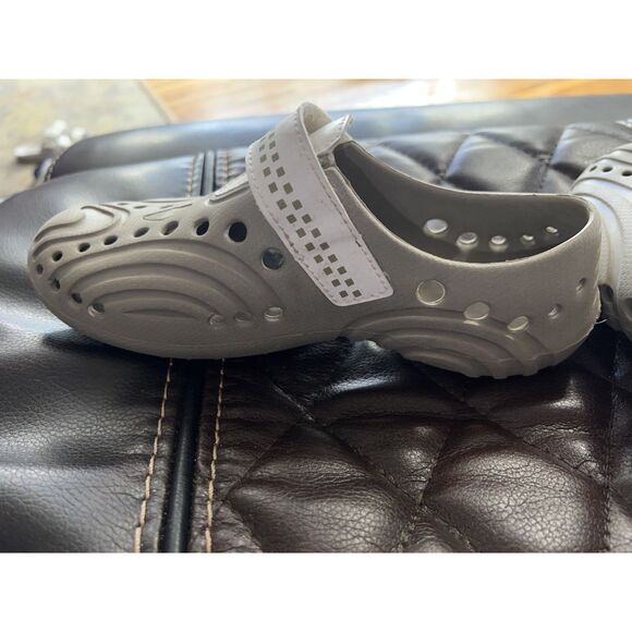 Doggers Slide Slip on Tan Taupe Beach Ultra Light Shoes Women's 5/6 Comfy Soft - Picture 6 of 7